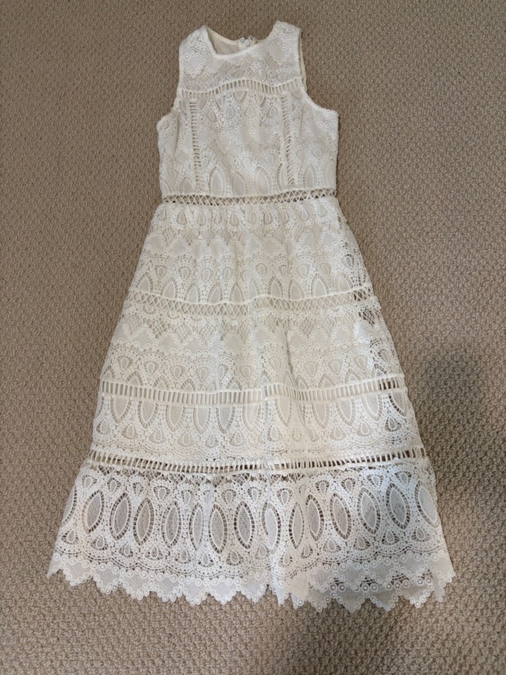 White Lace Sleeveless Dress